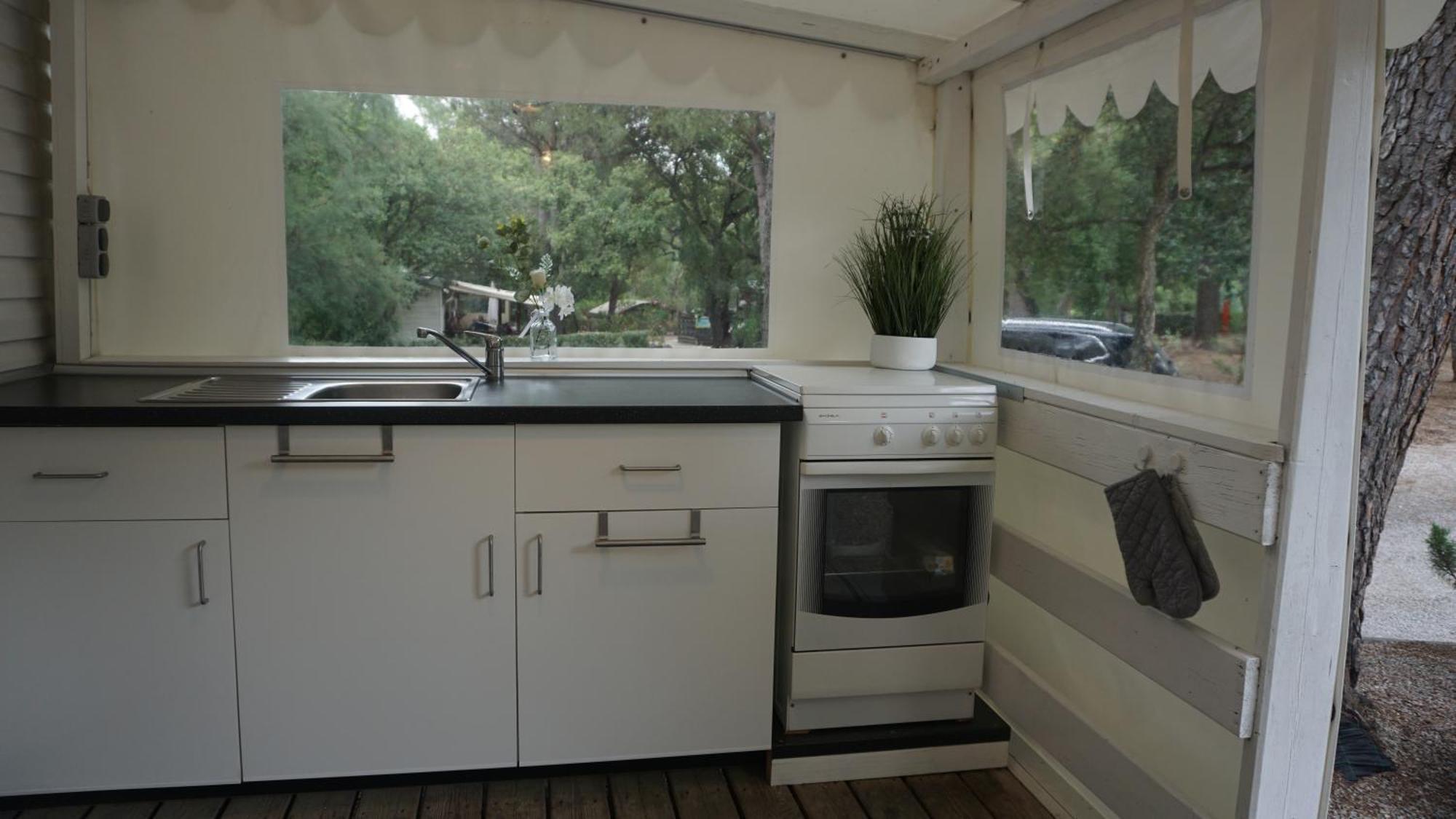 Chalets Met Buitenkeuken Op Camping Lei Suves - Joycasa Roquebrune-sur Argens Exterior foto