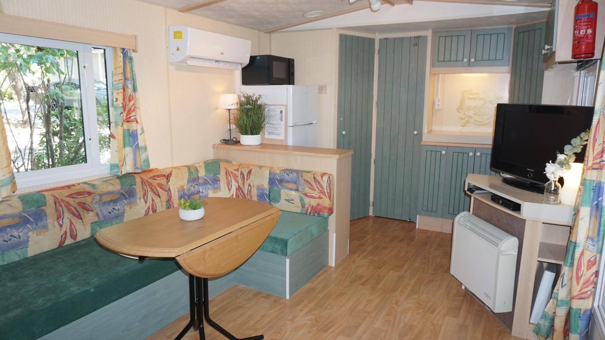 Chalets Met Buitenkeuken Op Camping Lei Suves - Joycasa Roquebrune-sur Argens Zimmer foto